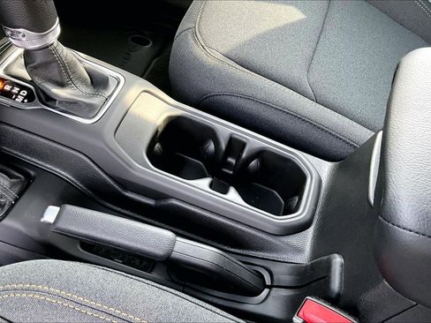 New 2025 Jeep Gladiator Sport image 21