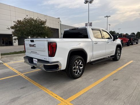 Used 2022 GMC Sierra 1500 SLT image 6