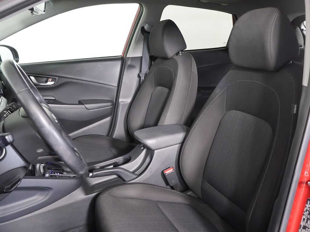 Certified 2023 Hyundai Kona SEL w/ Convenience Package AWD/4WD image 27