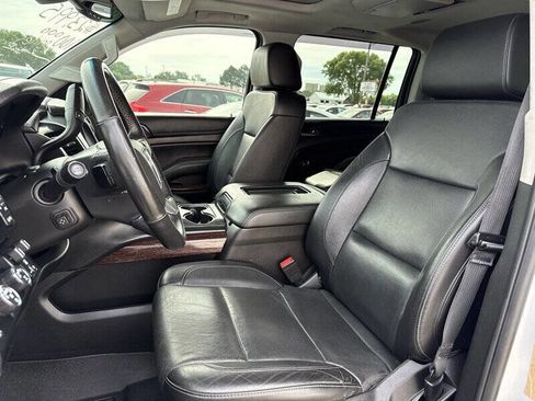 Used 2018 GMC Yukon XL SLT AWD/4WD image 17