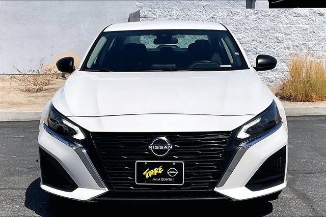 Certified 2024 Nissan Altima 2.5 SV FWD image 2