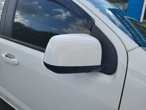 Used 2019 Chevrolet Colorado Z71 AWD/4WD image 3