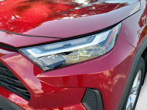 Used 2025 Toyota RAV4 XLE FWD image 25