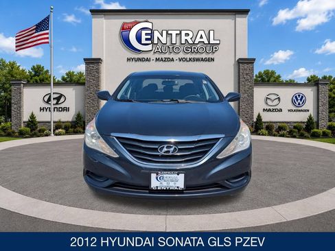 Used 2012 Hyundai Sonata GLS w/ Popular Equipment Pkg FWD image 2
