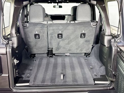 Used 2025 Jeep Wrangler Sport image 20