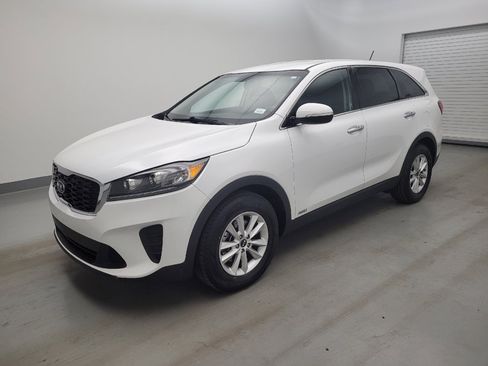 Used 2019 Kia Sorento AWD V6 image 2