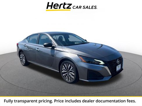 Used 2025 Nissan Altima 2.5 SV FWD image 1