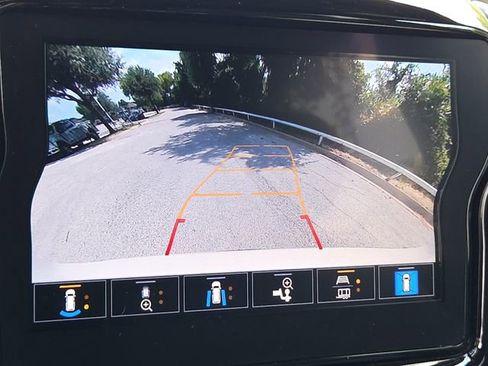 Used 2023 Chevrolet Traverse Premier w/ Redline Edition image 20