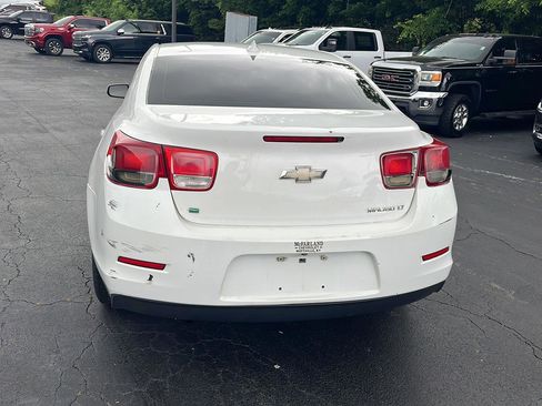 Used 2015 Chevrolet Malibu LT FWD image 4