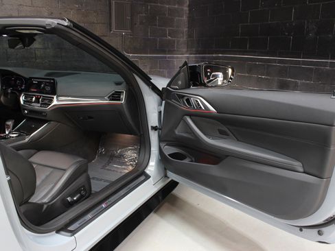 Used 2022 BMW M4 xDrive Competition image 36