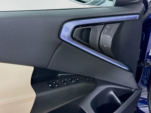 Used 2025 BMW X3 xDrive30i w/ Premium Package image 18