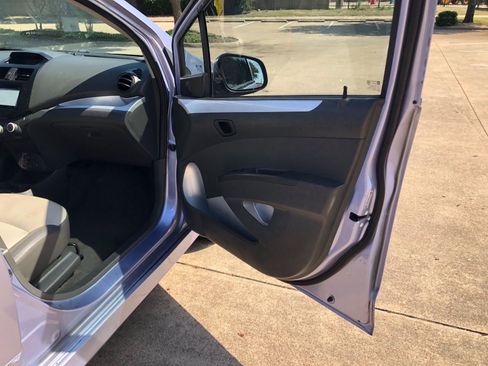 Used 2014 Chevrolet Spark LT image 10