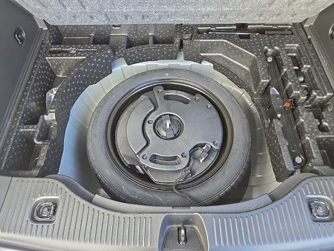 Used 2018 Buick Encore Preferred image 45