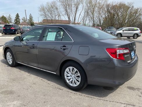 Used 2012 Toyota Camry LE image 4