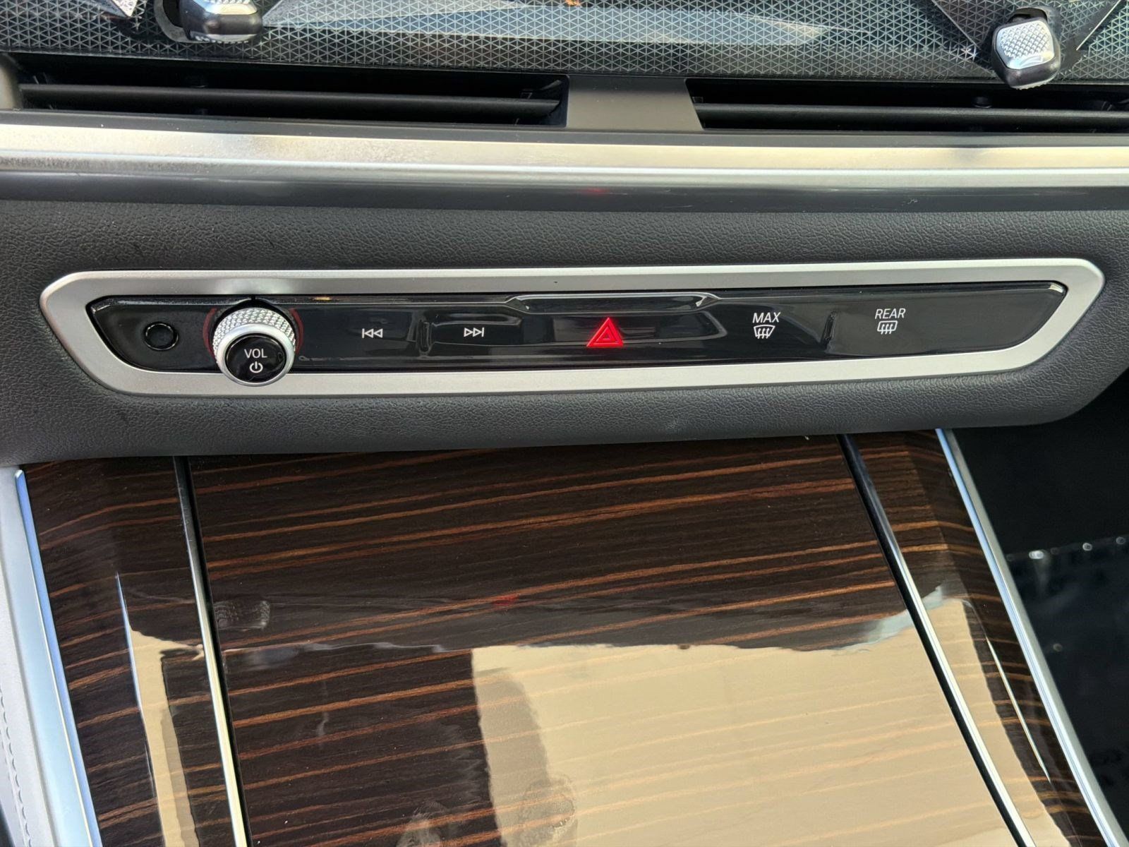 Used 2026 BMW X5 xDrive50e AWD/4WD image 18