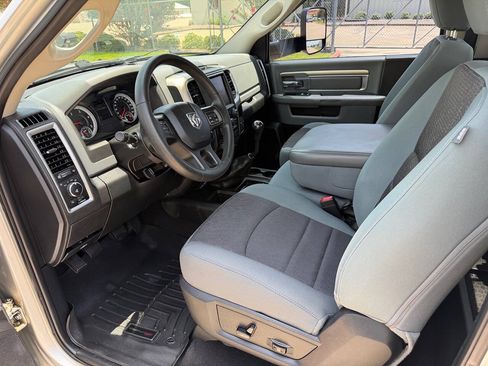Used 2014 RAM 2500 SLT w/ Popular Equipment Group AWD/4WD image 4