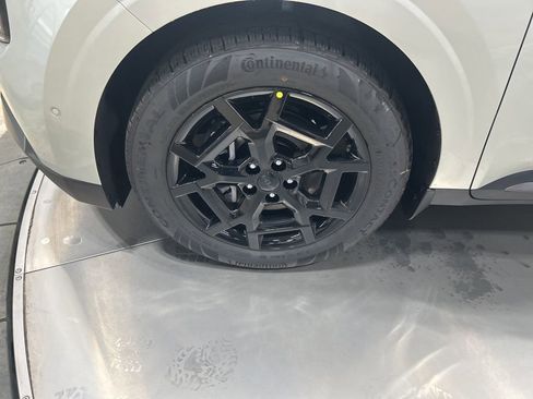 New 2026 Kia Carnival SX w/ SX Dark Edition Package image 36