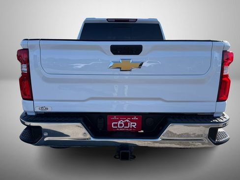 Used 2022 Chevrolet Silverado 2500 LTZ w/ LTZ Convenience Package AWD/4WD image 9