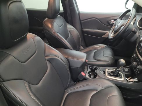 Used 2018 Jeep Cherokee Limited AWD/4WD image 21