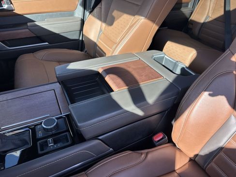 Used 2024 Toyota Tundra 1794 Edition image 29