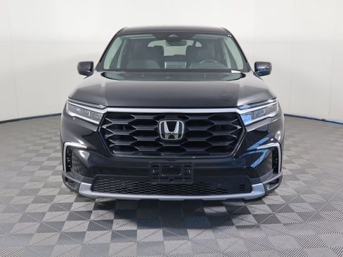 Used 2025 Honda Pilot EX-L image 2