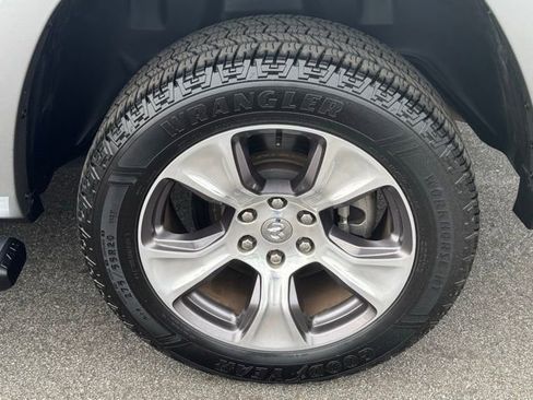 Used 2020 RAM 1500 Laramie image 27