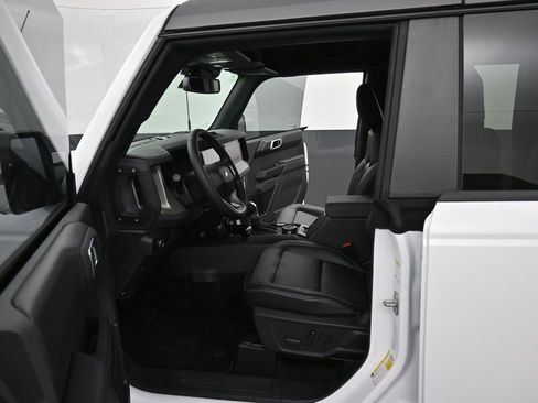 New 2025 Ford Bronco Outer Banks image 3