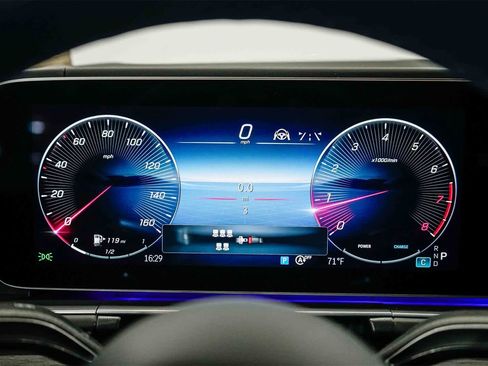 New 2026 Mercedes-Benz GLS 580 4MATIC image 25