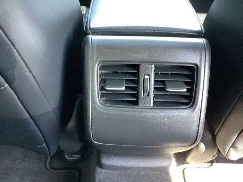 Used 2018 Honda Accord Touring image 15