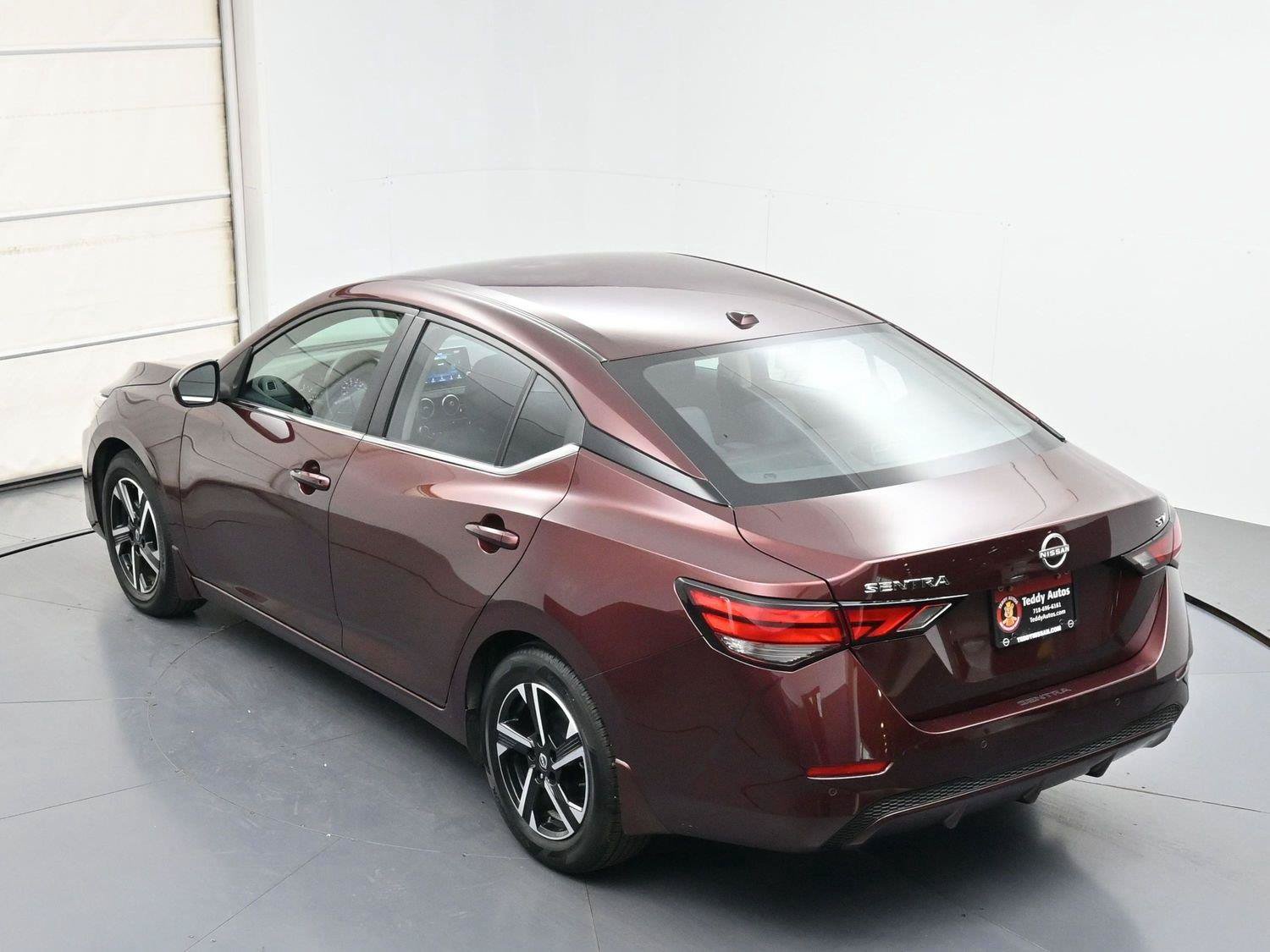 Used 2024 Nissan Sentra SV FWD image 31