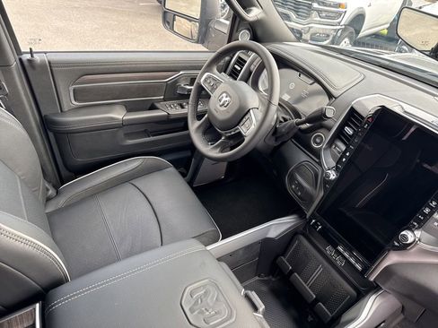 New 2026 RAM 2500 Laramie AWD/4WD image 31