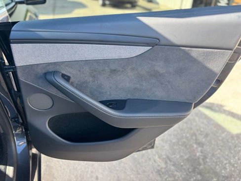 Used 2026 Tesla Model Y 2WD image 19