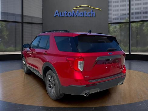 Used 2024 Ford Explorer XLT w/ Equipment Group 202A AWD/4WD image 9