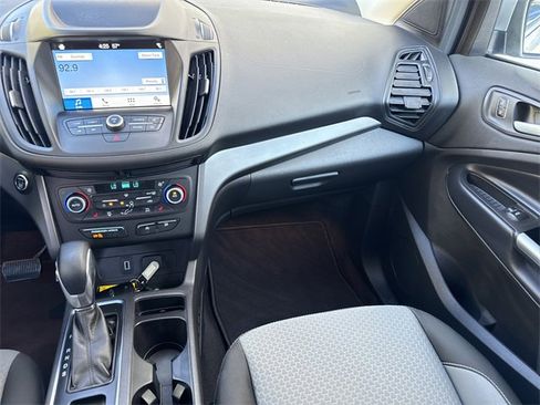 Used 2019 Ford Escape SE image 14