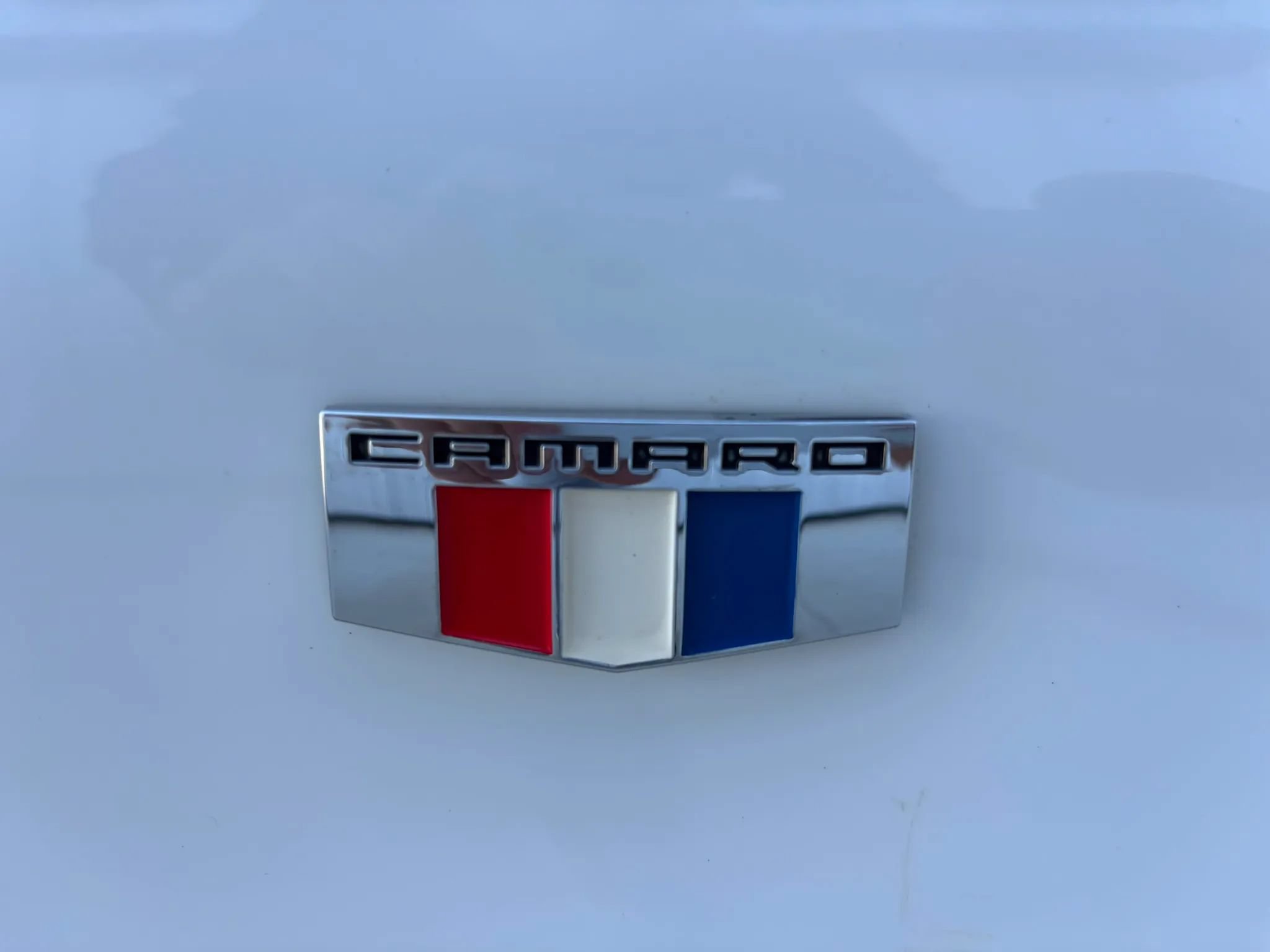 Used 2018 Chevrolet Camaro LT RWD image 8