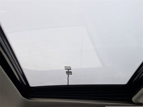 Used 2024 Nissan Armada Platinum w/ Captain's Chairs Package image 19