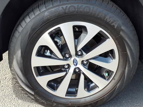 Certified 2025 Subaru Outback Premium w/ Popular Package #1A image 10