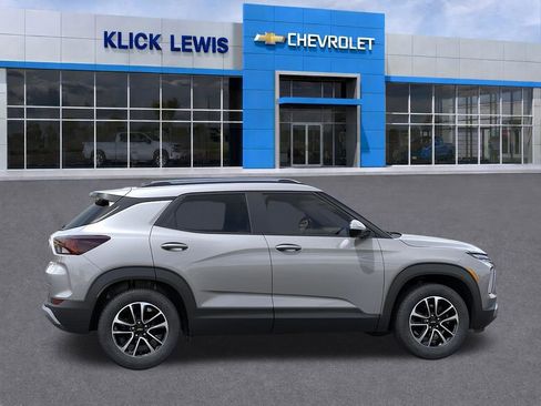 New 2026 Chevrolet TrailBlazer LT w/ Driver Confidence Package AWD/4WD image 5
