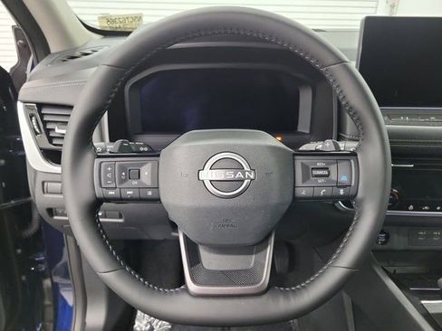 Certified 2025 Nissan Rogue SL FWD image 24