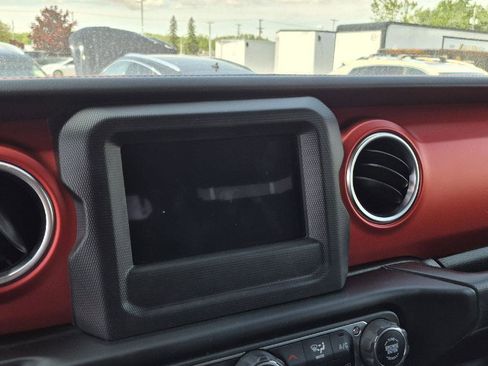 Used 2020 Jeep Wrangler Rubicon w/ LED Lighting Group AWD/4WD image 8