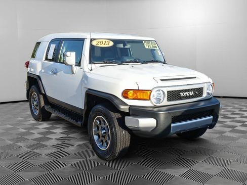 Used 2013 Toyota FJ Cruiser 4WD w/ Upgrade Pkg image 10