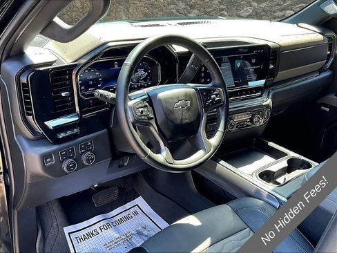Used 2024 Chevrolet Silverado 2500 ZR2 w/ Technology Package AWD/4WD image 12