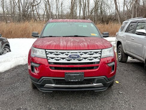 Used 2019 Ford Explorer XLT image 9