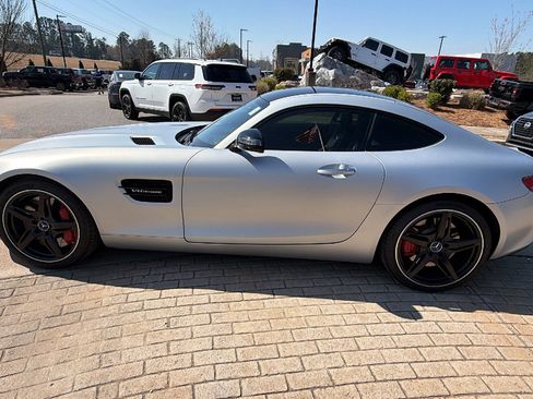 Used 2016 Mercedes-Benz AMG GT S image 11