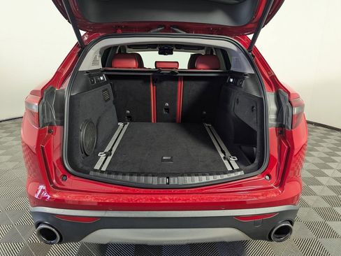 Used 2018 Alfa Romeo Stelvio Sport w/ Quick Order Package 22J Sport AWD/4WD image 20