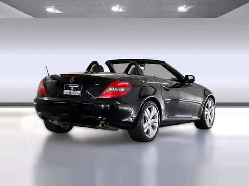 Used 2009 Mercedes-Benz SLK 350 image 9