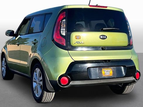 Used 2016 Kia Soul + image 11