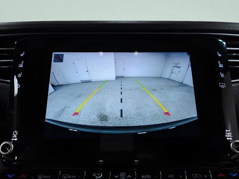 Used 2024 Jeep Wagoneer L Series II w/ Flexible Seating Group image 15