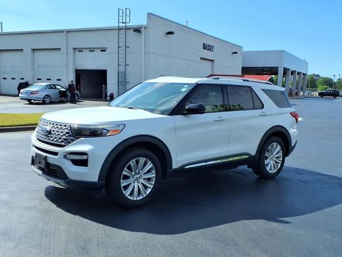 Used 2021 Ford Explorer Limited w/ Equipment Group 301A AWD/4WD image 7