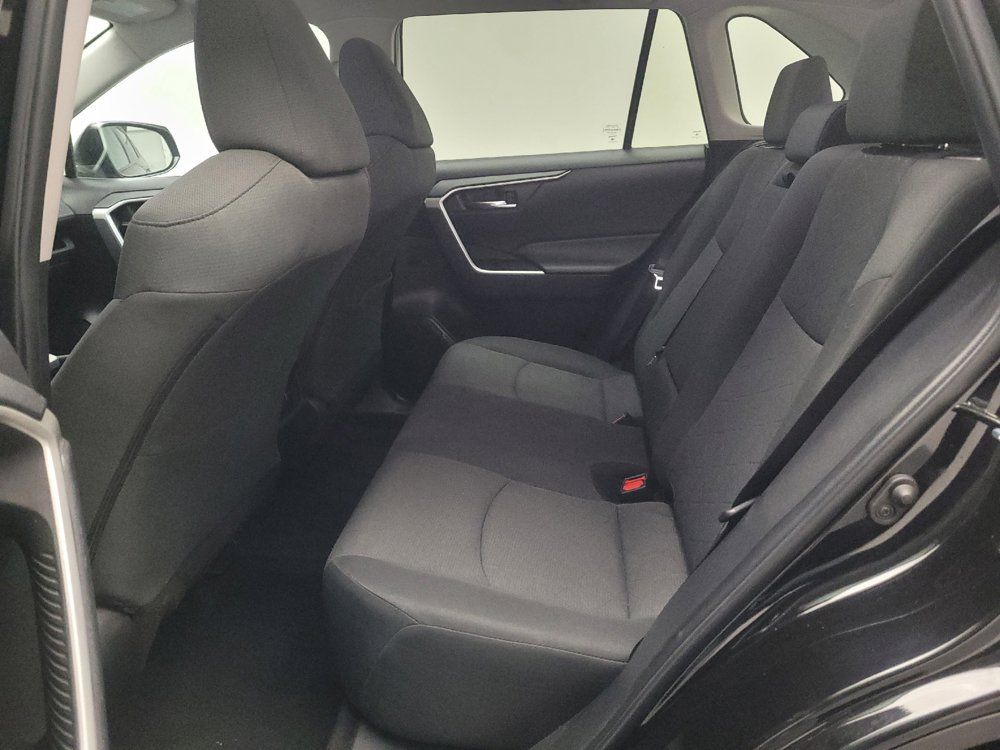 Used 2022 Toyota RAV4 XLE FWD image 18